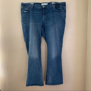 TORRID Relaxed Boot Stretchy Med Wash Jeans, 24R